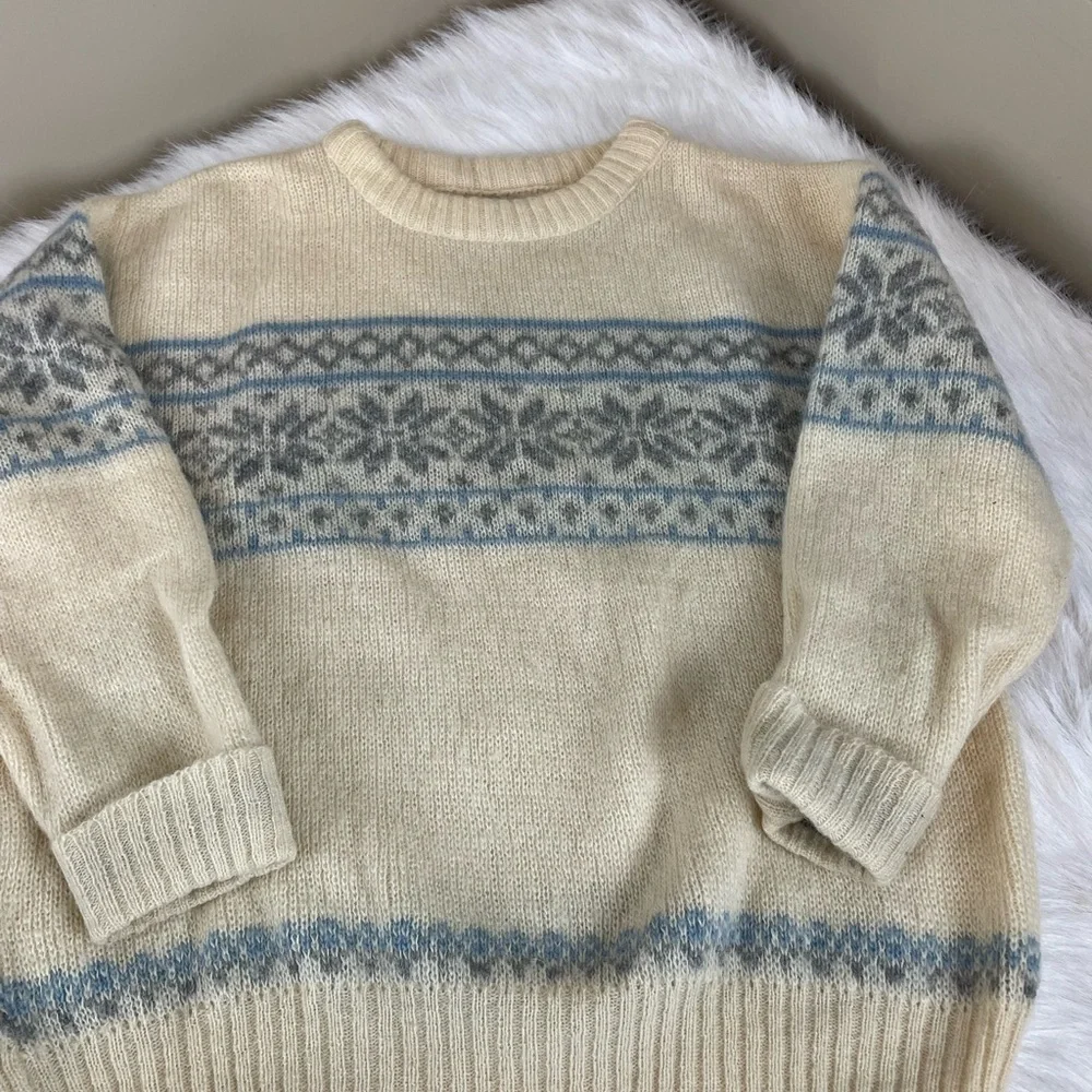 Vintage Icelandic ice knit Nordic ivory and Blue wool Sweater - Picture 2 of 12